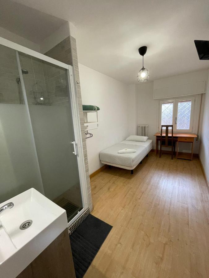 Pension La Estrella Сарагоса Экстерьер фото