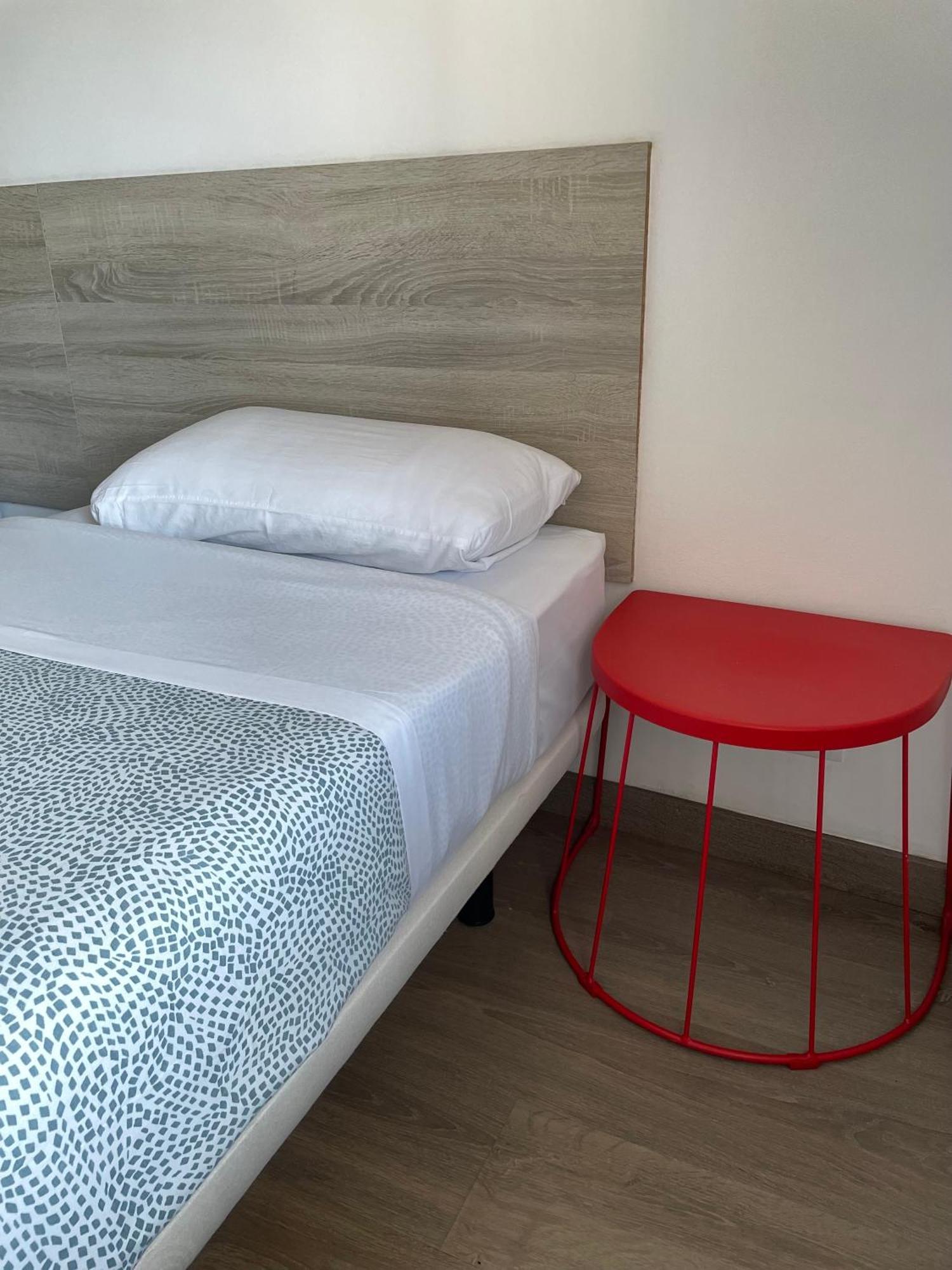 Pension La Estrella Сарагоса Экстерьер фото