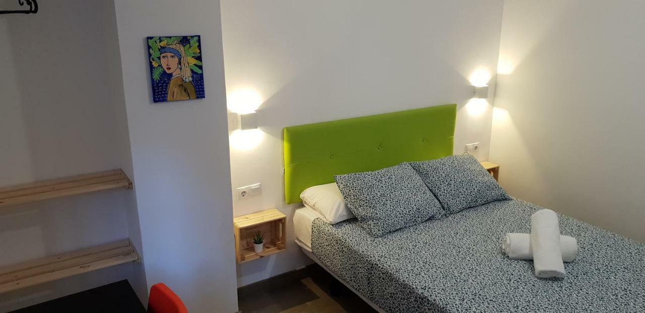 Pension La Estrella Сарагоса Экстерьер фото